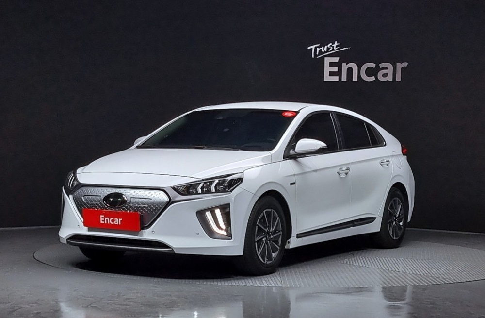 Hyundai The new Ioniq electric