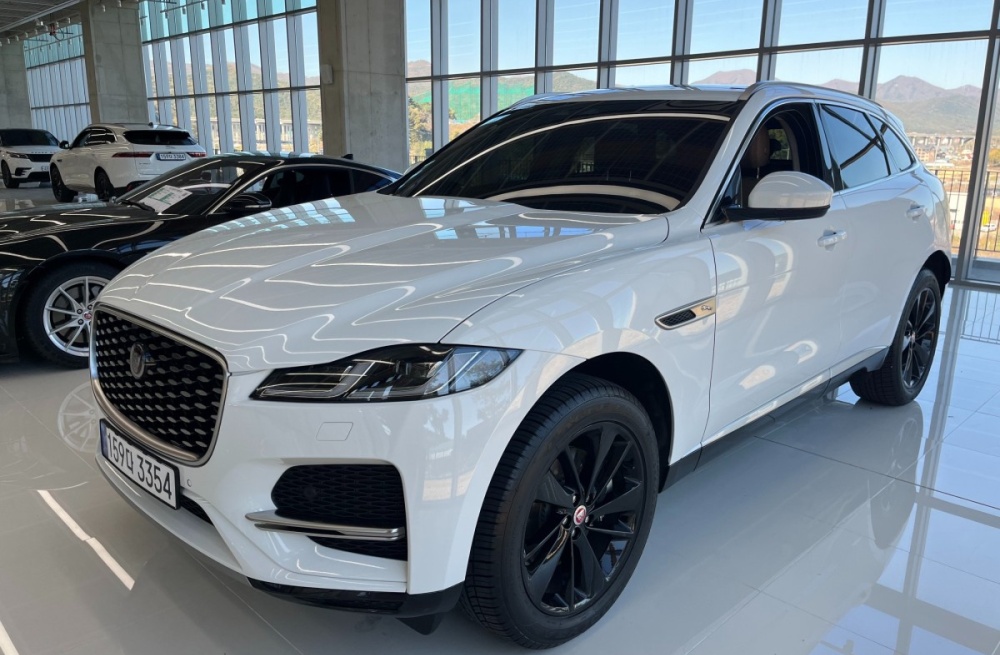 Jaguar F-PACE