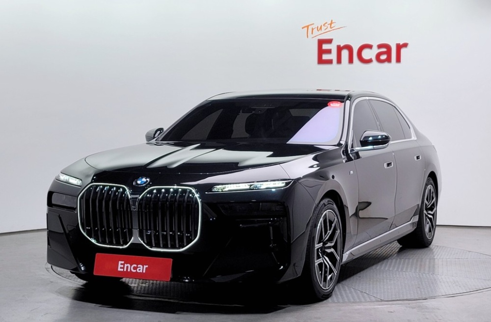 BMW 7 Series (G70)