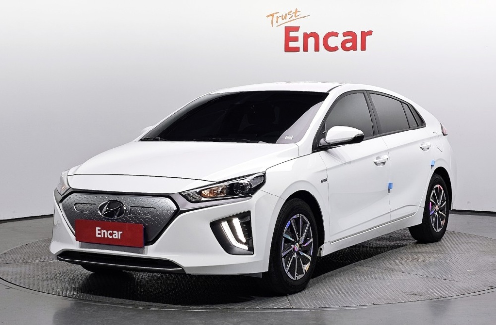 Hyundai The new Ioniq electric