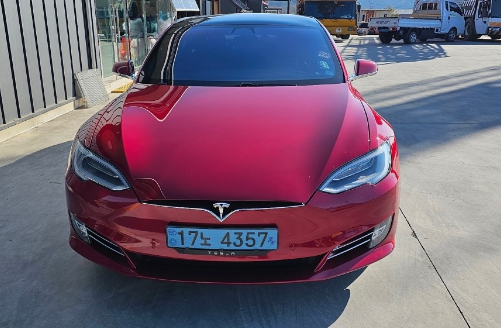 Tesla Model S