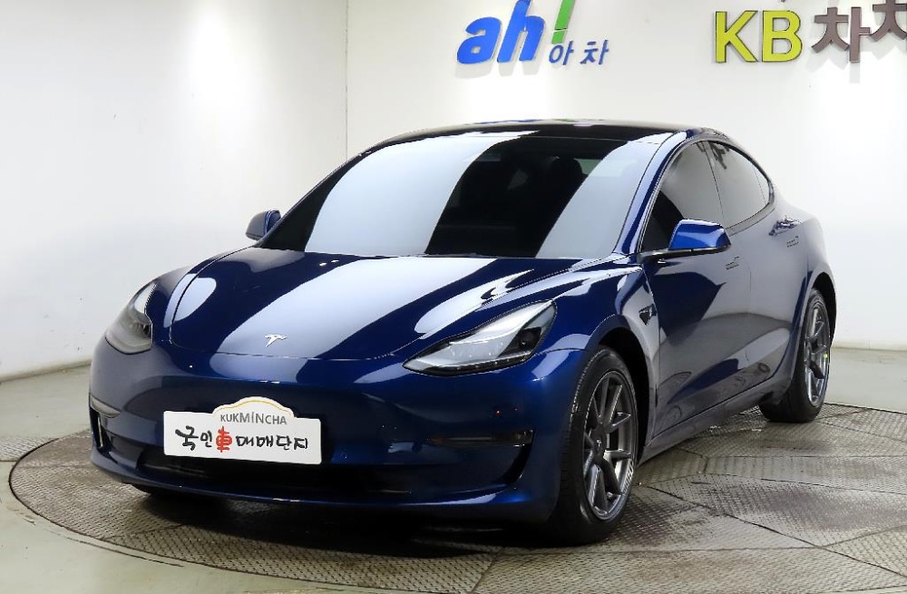 Tesla model 3