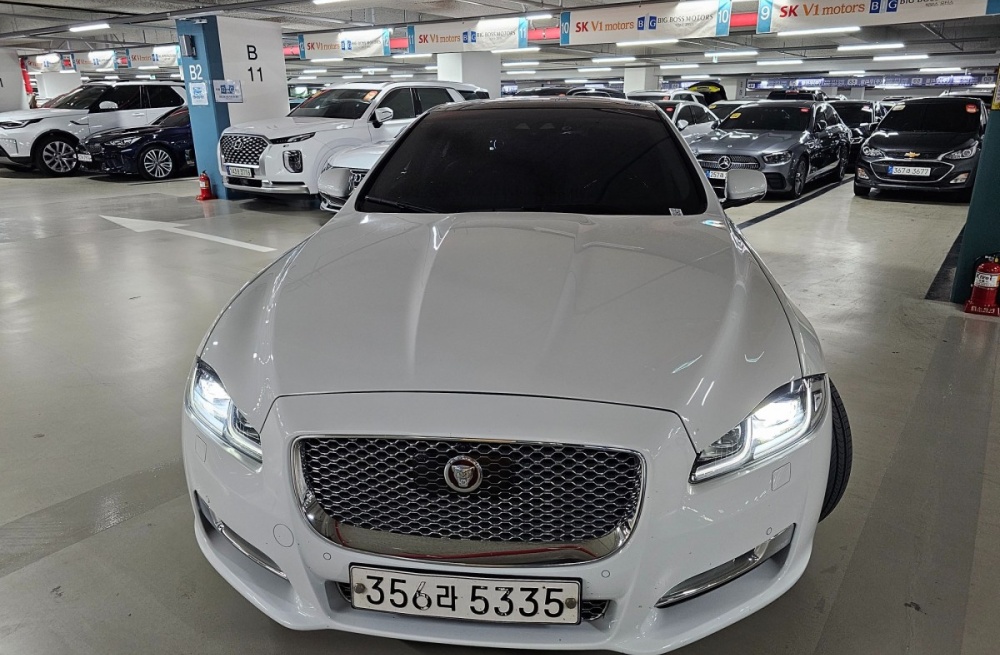 Jaguar All New XJ