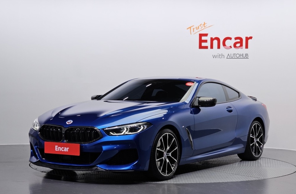 BMW 8 Series (G15)