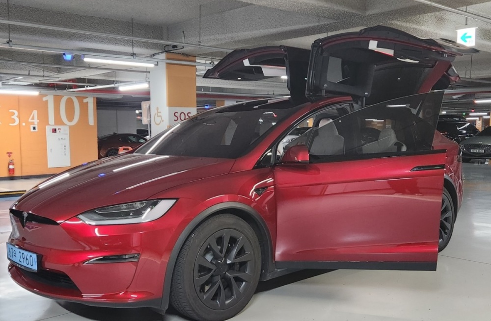 Tesla Model X