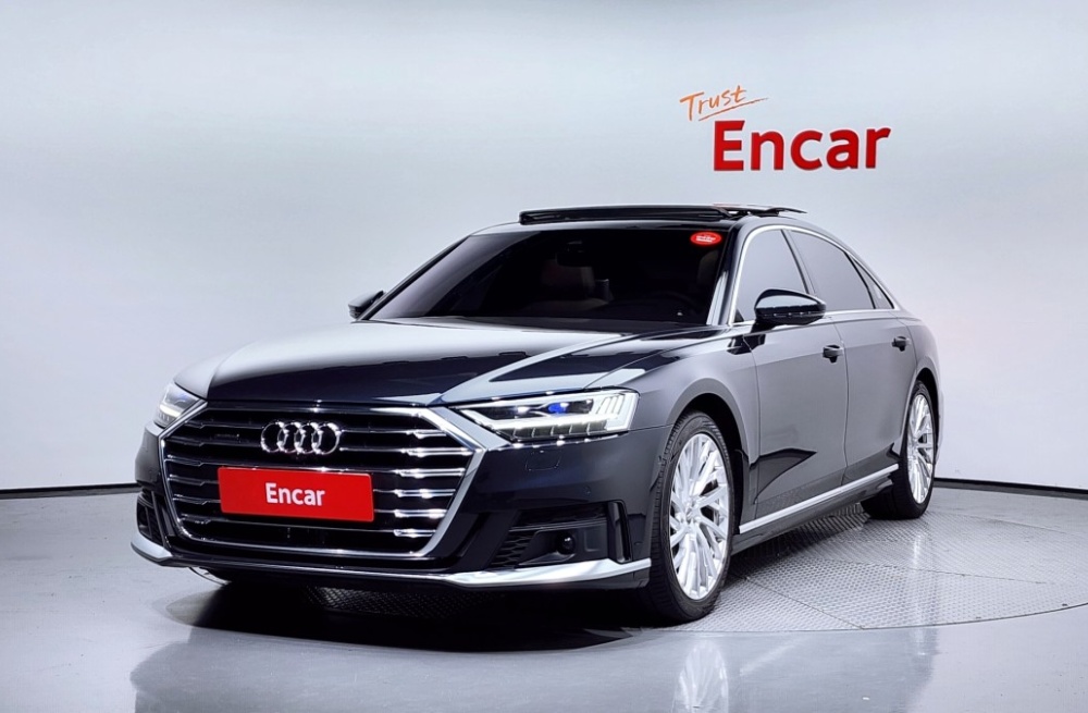 Audi A8 (D5)