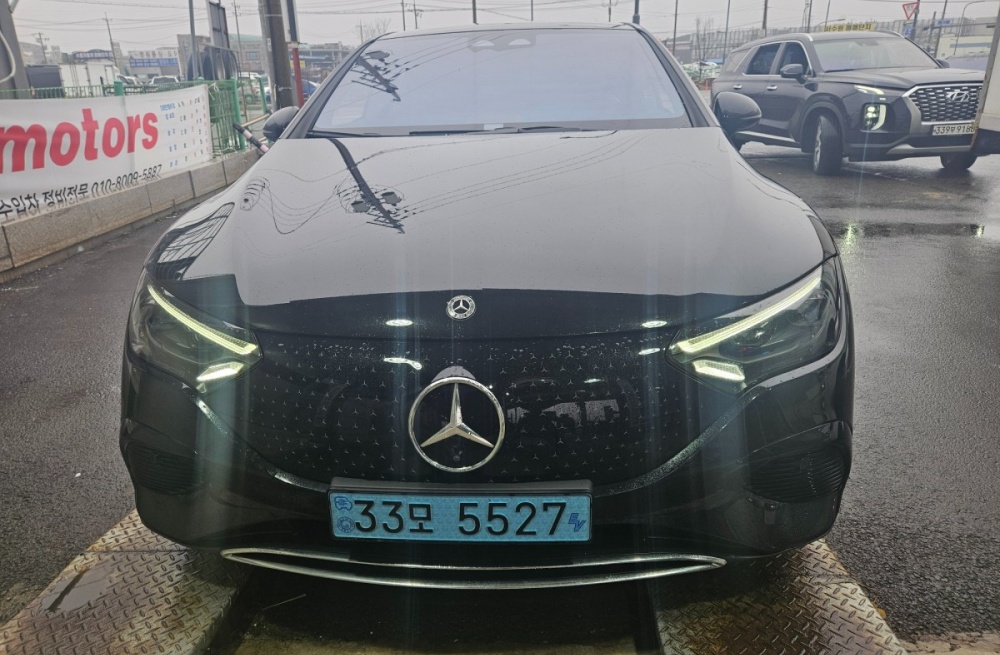 Mercedes-Benz EQE-V295