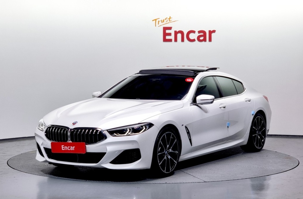 BMW 8 Series (G15)