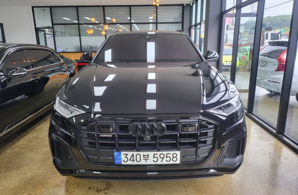 Audi Q8