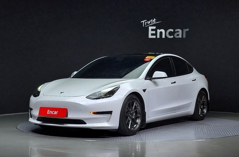 Tesla model 3