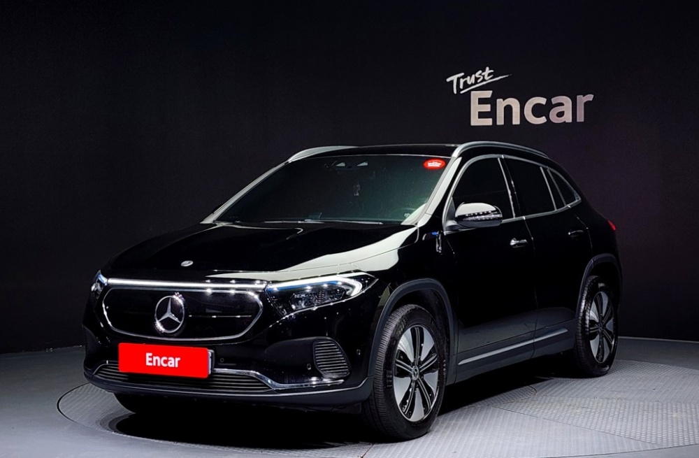 Mercedes-Benz EQA-H243
