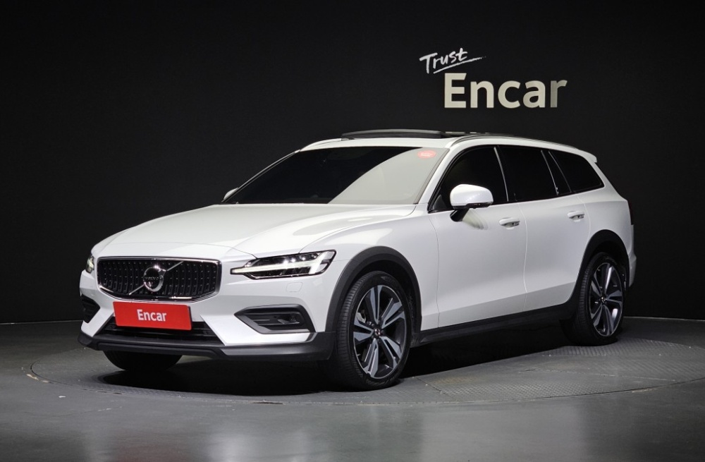 Volvo V60 Cross Country 2nd Generation