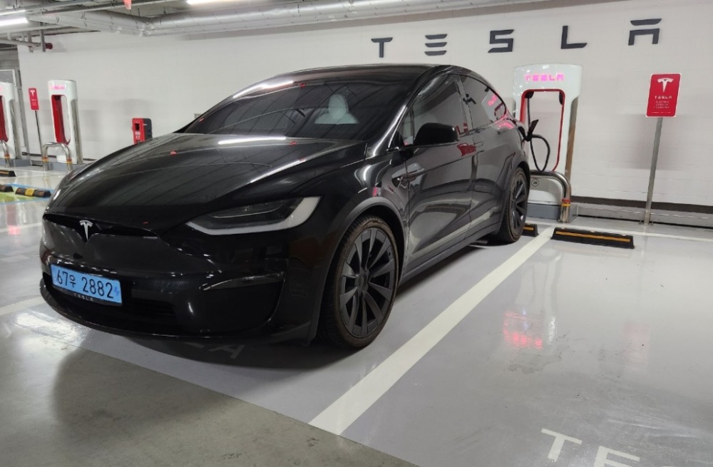 Tesla Model X