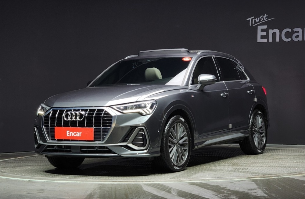 Audi Q3 (F3)