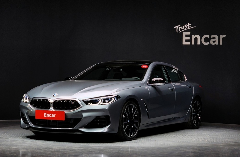 BMW 8 Series (G15)