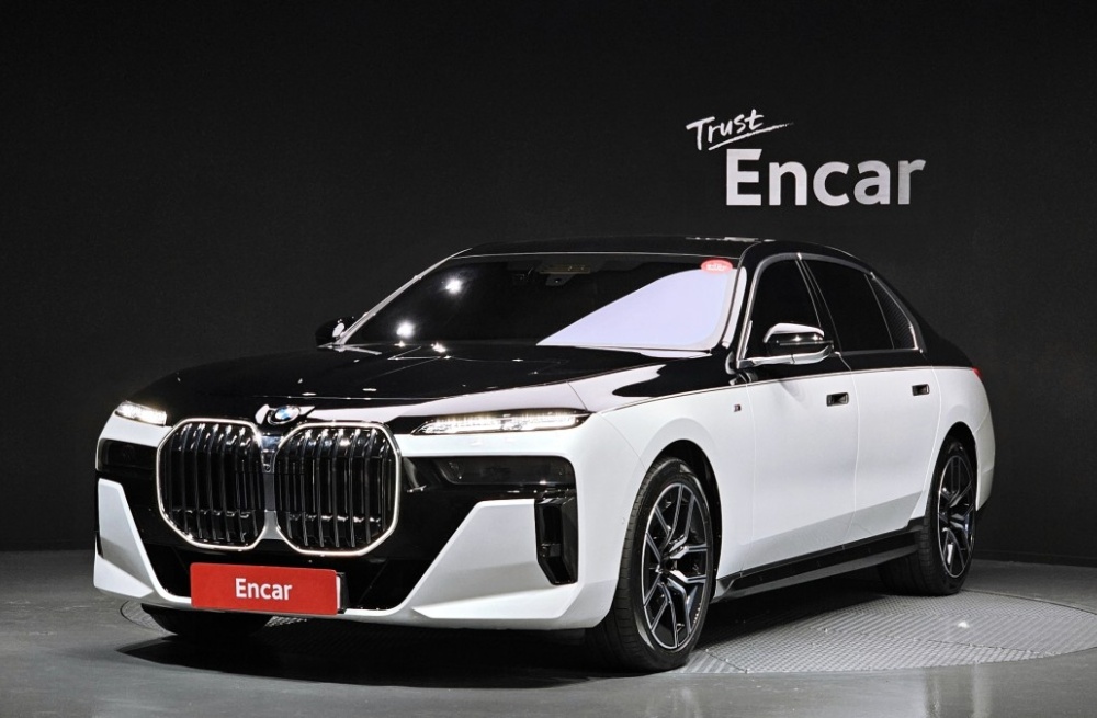 BMW 7 Series (G70)