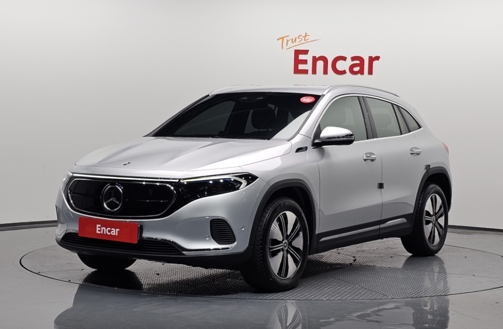 Mercedes-Benz EQA-H243