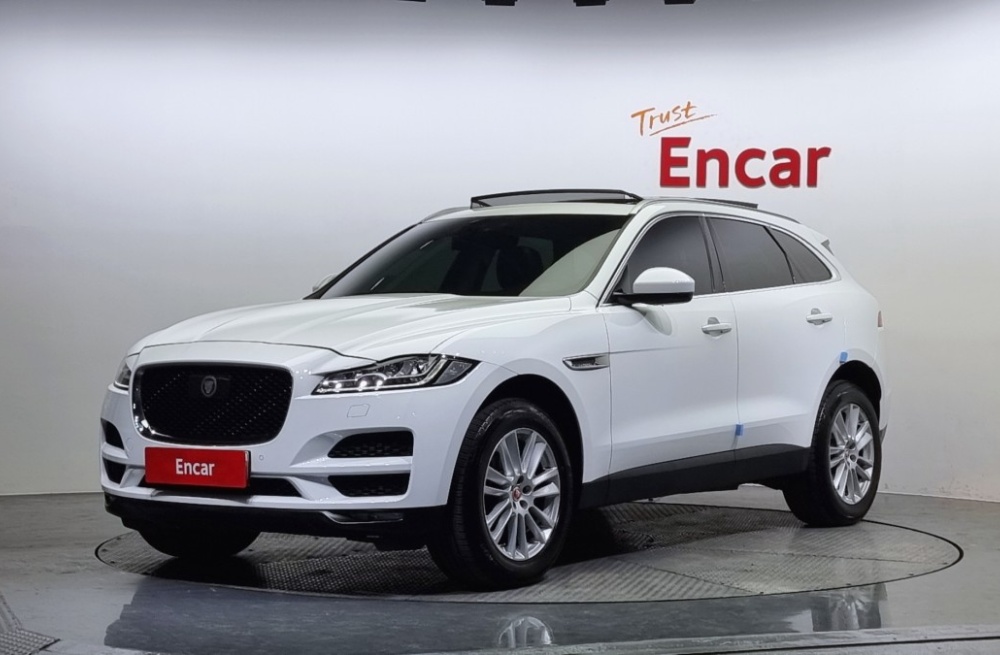 Jaguar F-PACE