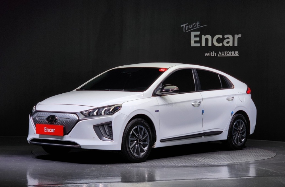 Hyundai The new Ioniq electric