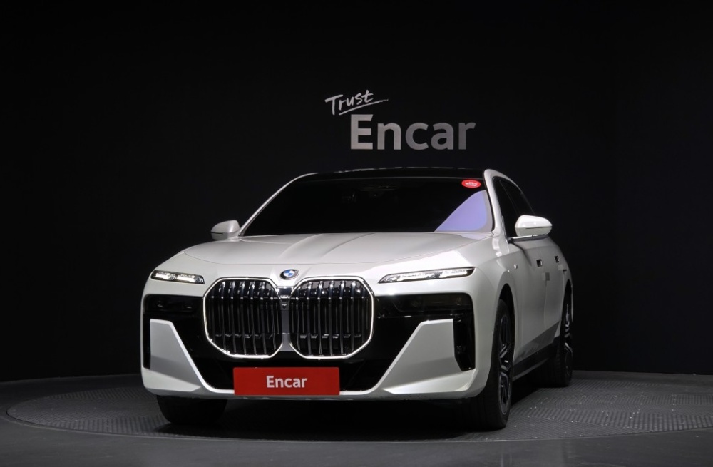 BMW 7 Series (G70)