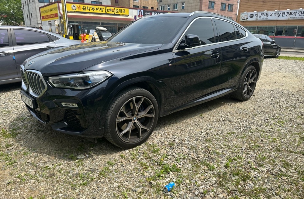 BMW X6 (G06)