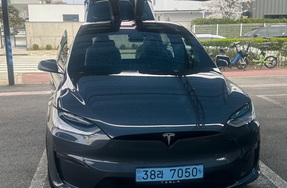 Tesla Model X