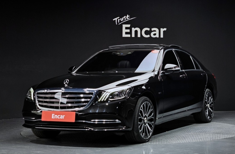 Mercedes-Benz S-Class W222