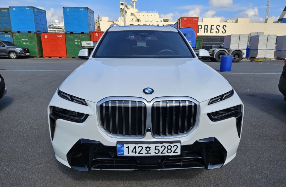 BMW 7 Series (G70)