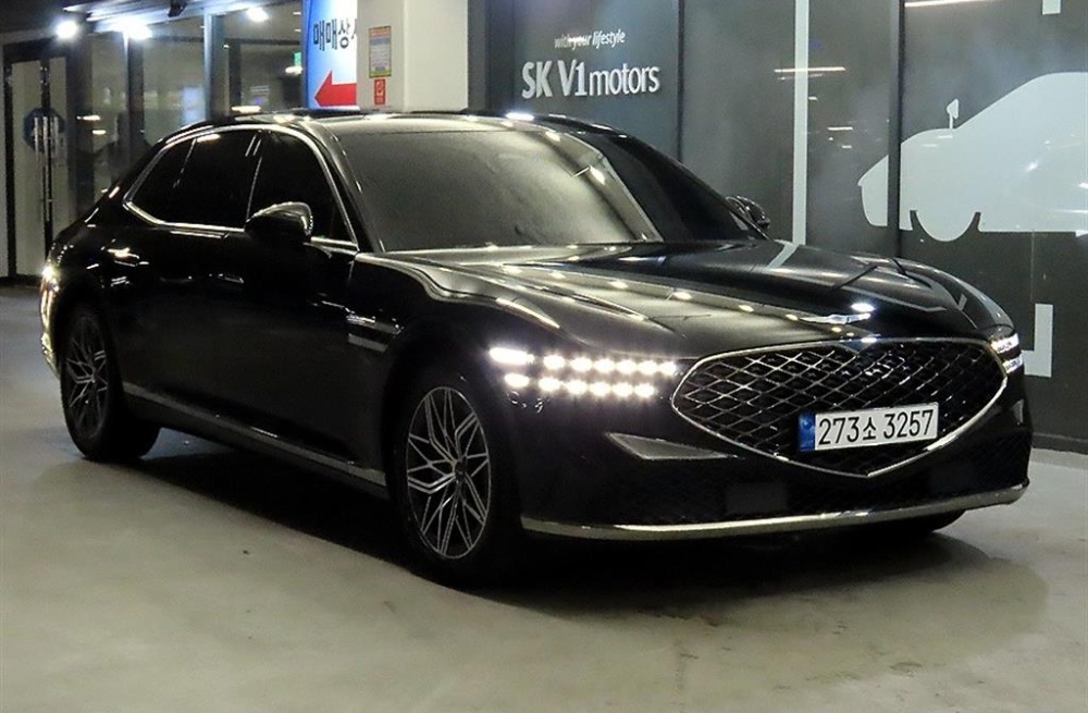 Genesis G90 (RS4)