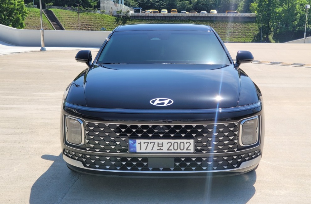 Hyundai Grandeur (GN7)