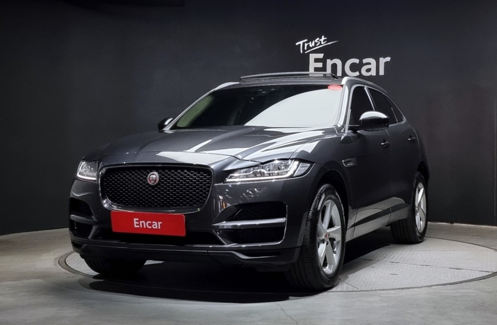 Jaguar F-PACE