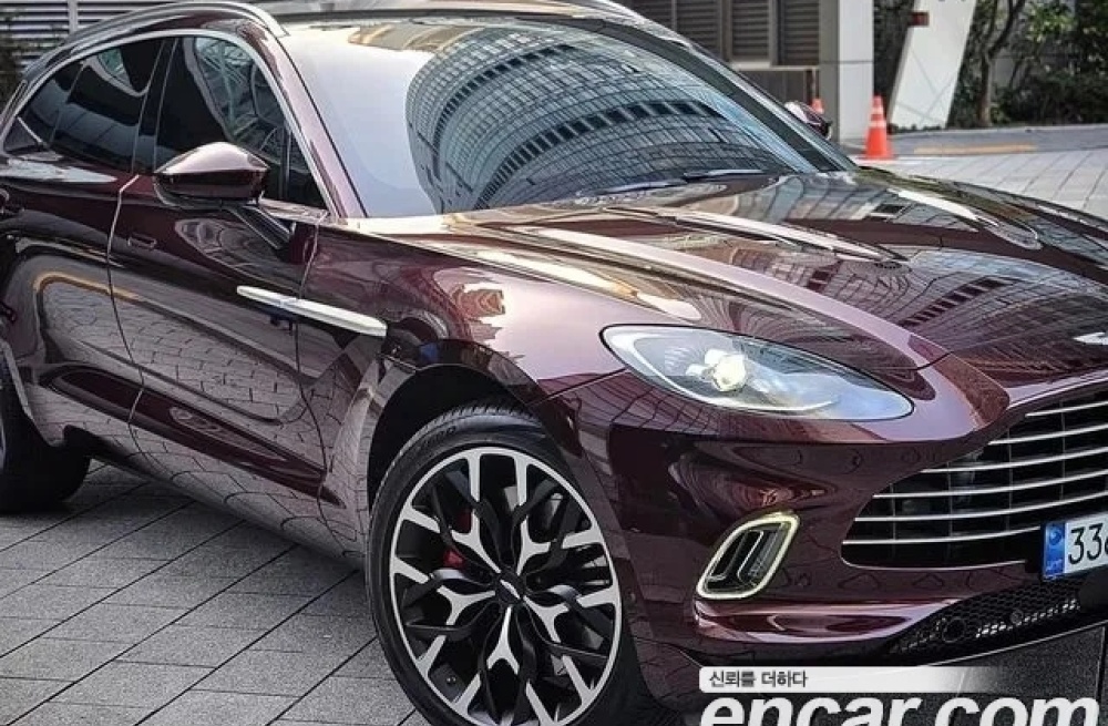 Aston martin DBX