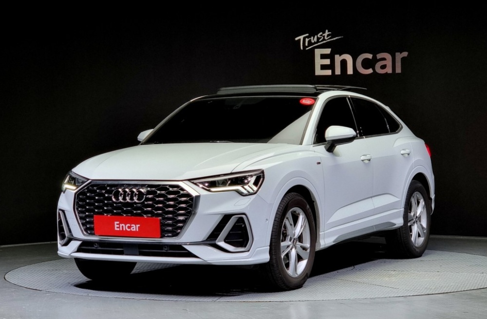 Audi Q3 (F3)