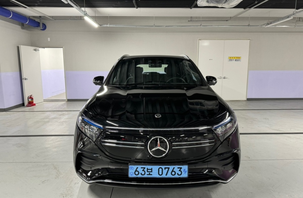 Mercedes-Benz EQA-H243