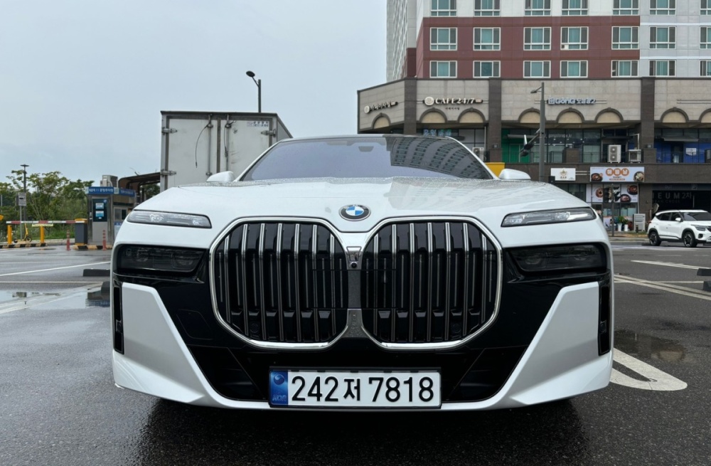 BMW 7 Series (G70)