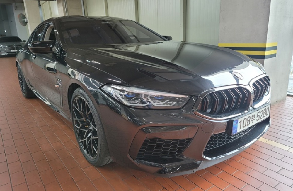 BMW M8 (G15)