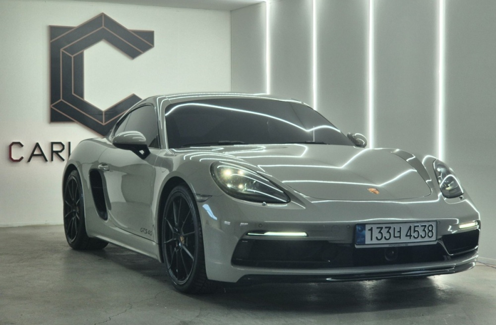 Porsche 718 Cayman