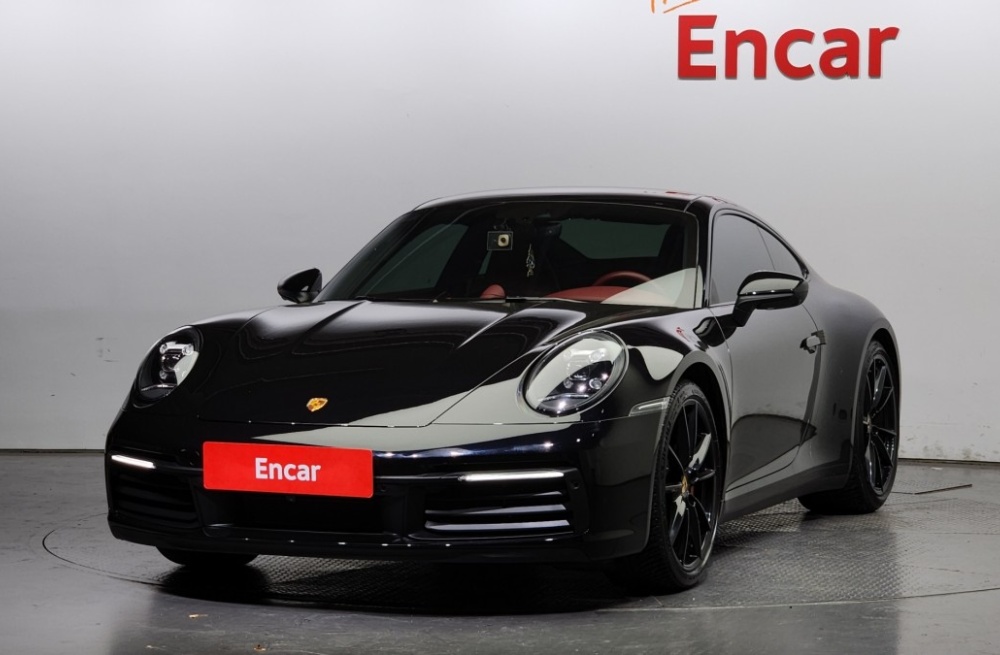 Porsche 911 (992)