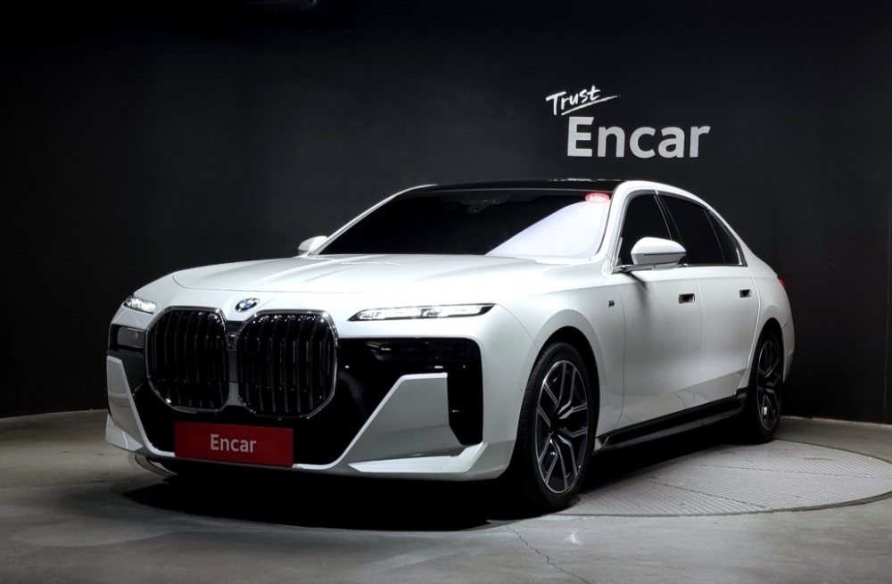 BMW 7 Series (G70)