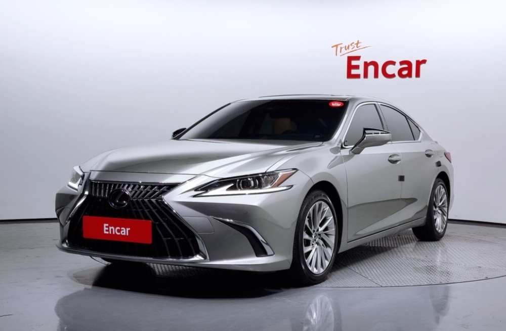Lexus ES300h 7th generation
