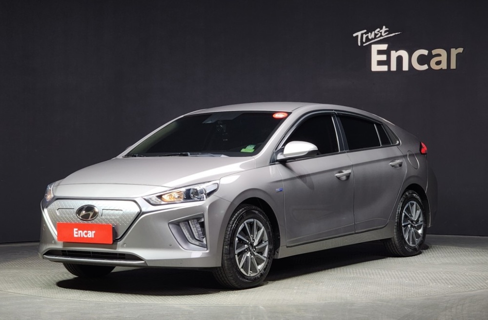 Hyundai The new Ioniq electric