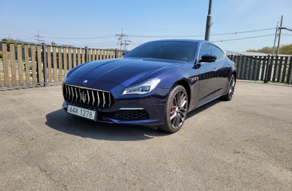 Maserati Quattroporte