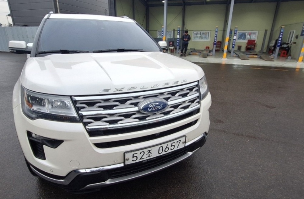 Ford explorer