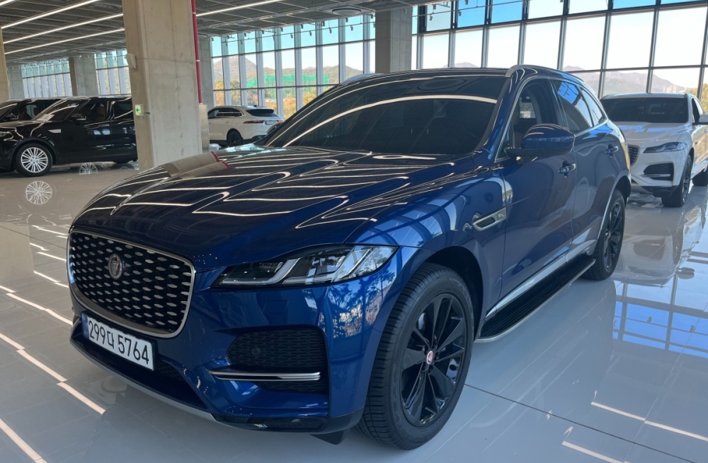 Jaguar F-PACE