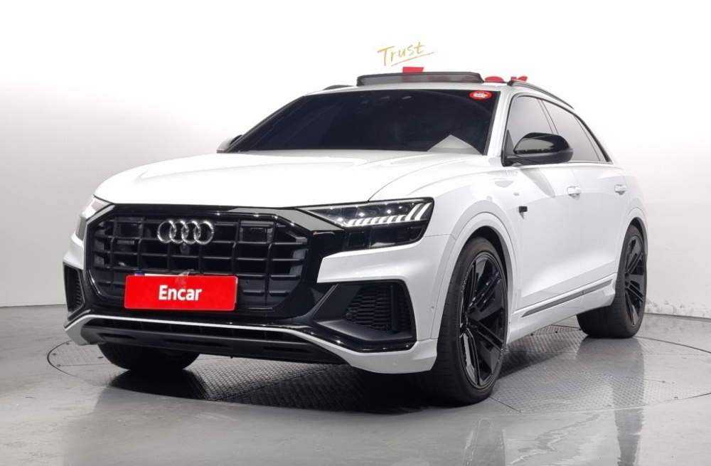 Audi Q8