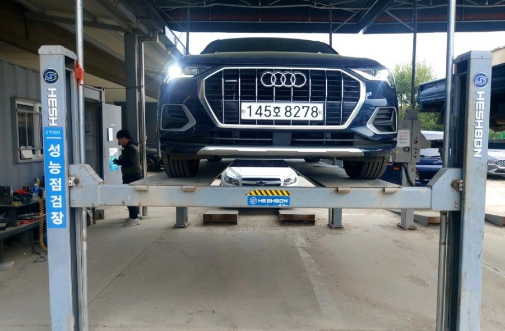 Audi Q3 (F3)