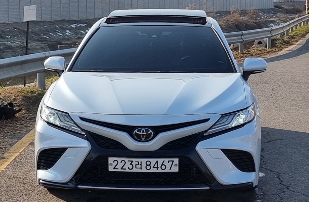 Toyota Camry (XV70)