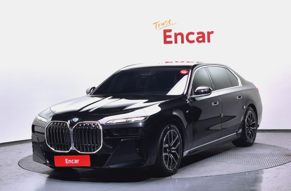 BMW 7 Series (G70)