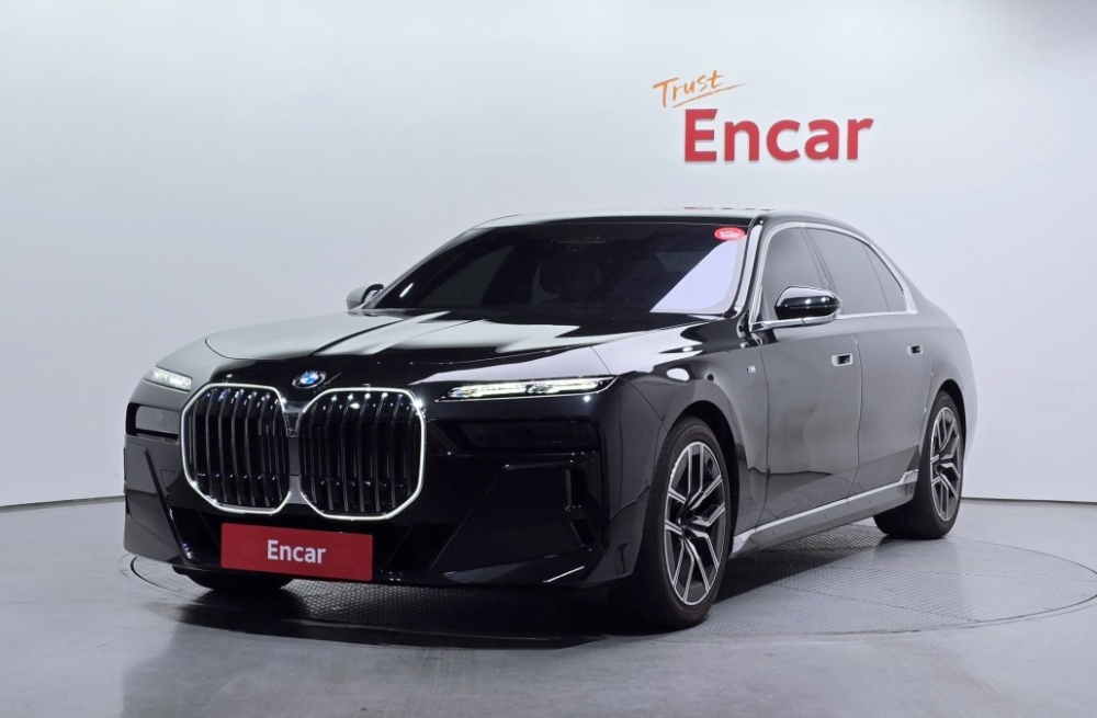 BMW 7 Series (G70)