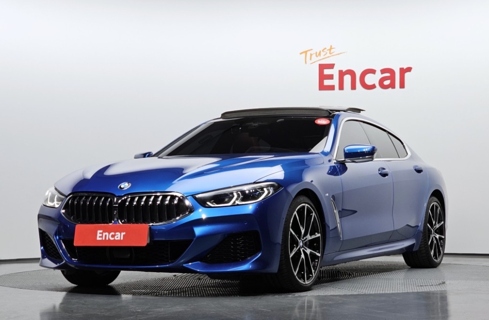 BMW 8 Series (G15)